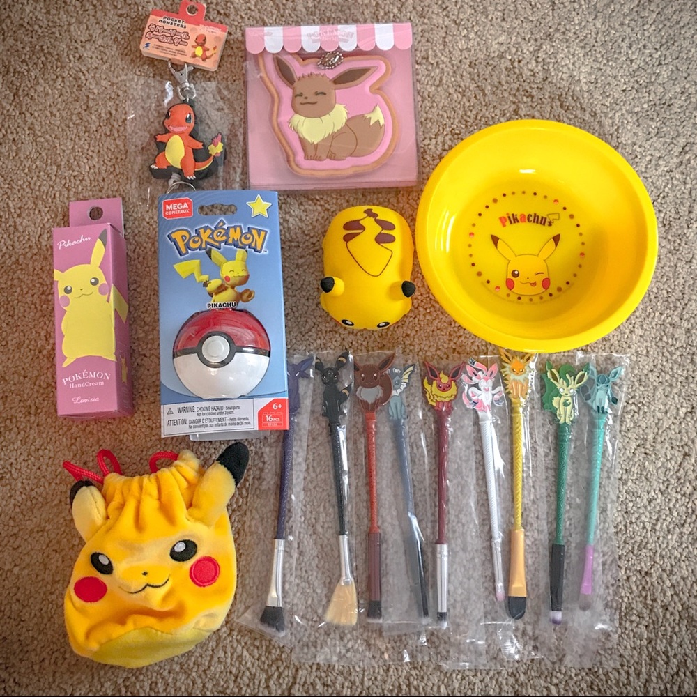 Pokemon Pikachu kawaii Japan mixed accessories toy lot